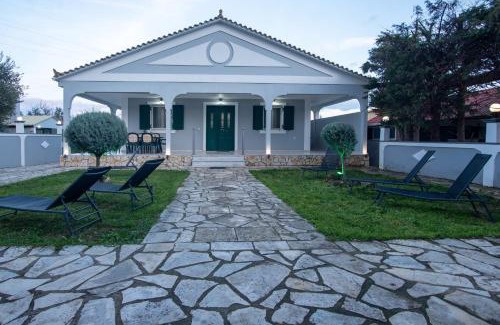 Alonia Villa | Vozaitis Family Villa