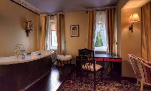 Shevchenkivs'kyi District Hotel | Vozdvyzhensky Boutique Hotel