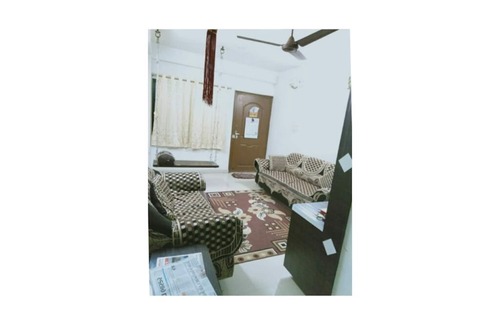 Surat Apartamento | Vraj House solo para hombres, mujeres y parejas casadas