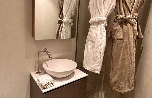 Paradiso Condominio | Vrbo Property