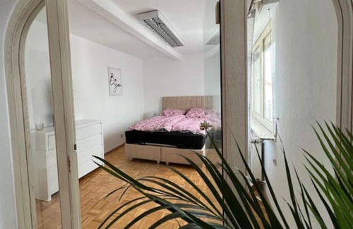 Hanau Apartamento | Vrbo Property
