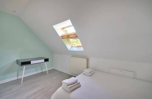 Arcueil Casa | Vrbo Property