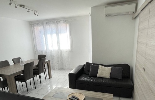 Montfavet Apartamento | Vrbo Property