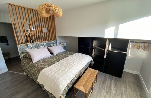 Montjuzet Apartamento | Vrbo Property