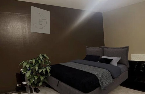 Gennevilliers Apartamento | Vrbo Property
