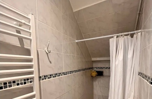 Gennevilliers Apartamento | Vrbo Property