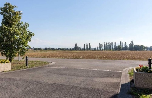 Veigy-Foncenex Apartamento | Vrbo Property