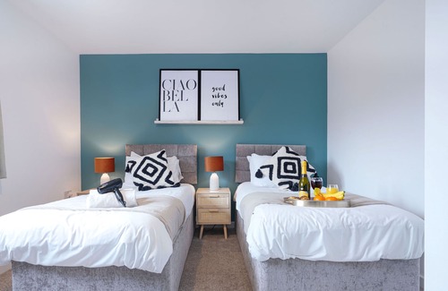 Milton Keynes Casa | Vrbo Property
