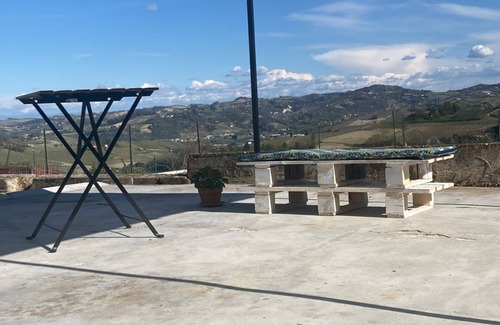 Canelli Apartamento | Vrbo Property