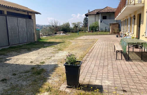Canelli Apartamento | Vrbo Property