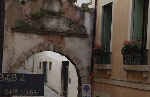 Vittorio Veneto Cama Y Desayuno | Vrbo Property