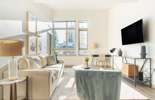 Stanwood Apartamento | Modern Apartment in Prime Location (ID9541X01)