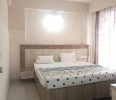 Vrindavan Hotel | Vrindavan Omex