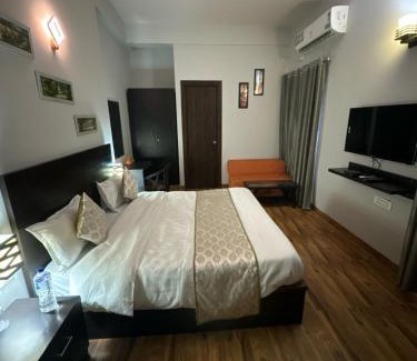Vrindavan Apartamento | Vrindavan suites And Resort