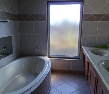 Kareeberg Casa | Vryburg Good Time Yafe Guest House