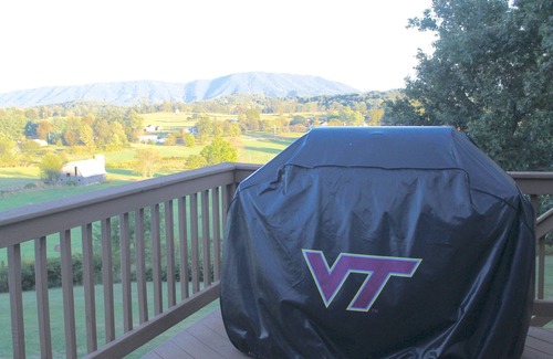 Blacksburg Casa | VT Football Alquiler de graduación VT y Radford: ambiente tranquilo y privado