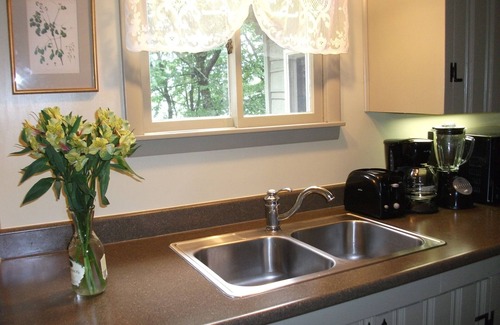 Mount Holly Casa | Lakefront Paradise en Pristine Lake w / Secluded Beach & Mountain Views