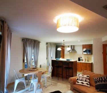 Centro histórico de Zaragoza Apartamento | VTZ El Balcón de Rey Alfonso III