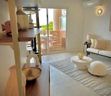 Theoule-Superieur Apartamento | Vue mer - Refait à neuf - Clim - Parking - 4 personnes