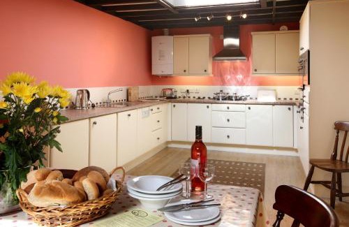 Llanwrthwl Casa | Vulcan Lodge Cottages