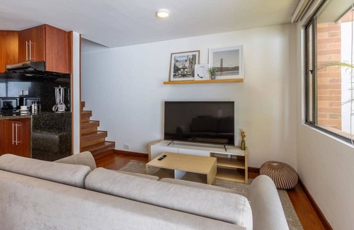 Chico Reservado Apartamento | w* | Cozy Duplex in Parque 93