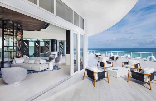 Barrier Island Apartamento | W Hotel - Beachfront 2 bedroom oasis