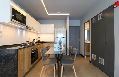 Centro Financiero de San Isidro Apartamento | w Magnificent 2BR w Great Balcony in San Isidro