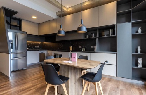 Chico Reservado Apartamento | w Monochrome Loft With Terrace in Parque 93