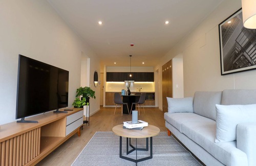Reducto Apartamento | w Prestigious 2BR w Balcony Near Larcomar