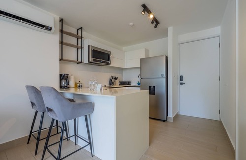 San Francisco Apartamento | w Radiant 1BR w Modern Balcony in San Francisco