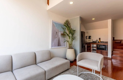 La Gran Via Apartamento | w Unique 1BR Duplex in Parque 93