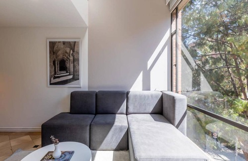 La Gran Via Apartamento | w Unique 2BR Duplex in Parque 93