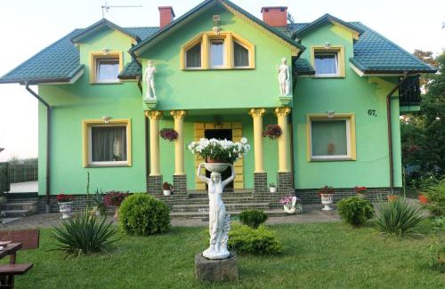 Szczytna Casa | W zieleni