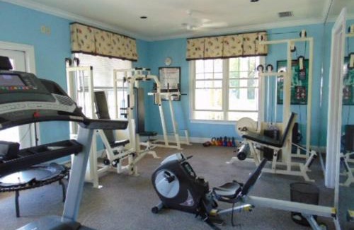 Demere Park Casa | W13 Spectacular 2 BR, 2 BA ground level with lake view in Ocean Walk