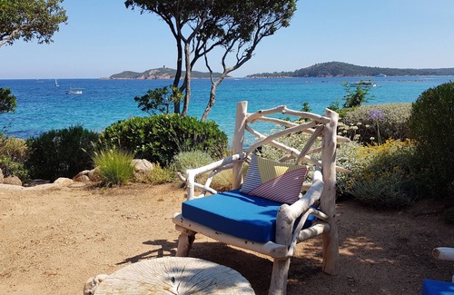 Pinarellu Villa | FRENTE AL MAR Y LUNA MARE "PARAÍSO" CERCA DE LA MARINA PINARELLU