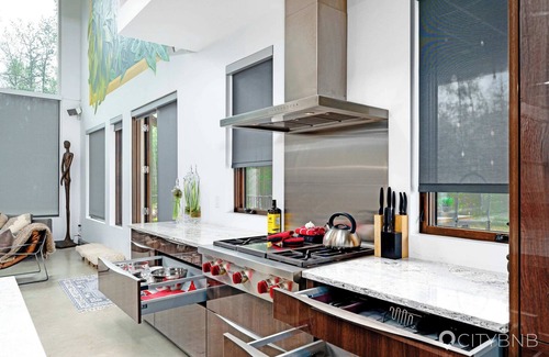 Parkland County Casa | Wabamun Modern Retreat Oasis. Sleeps 6. Hot Tub.