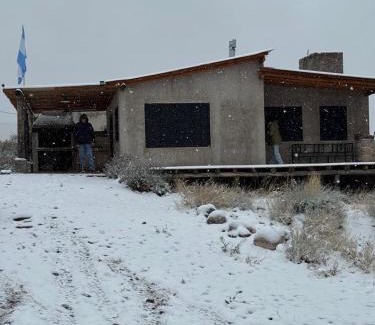 Cacheuta Casa | Wabi sabi, casita de montaña con pileta