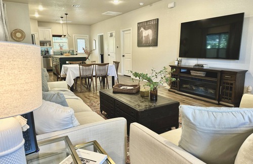 University Casa | Waco's Brick Beauty! 0.7 miles to Magnolia Market, 1.1 miles to Baylor!