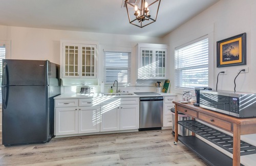Austin Ave. Casa | Waco Vacation Rental Near Magnolia Market