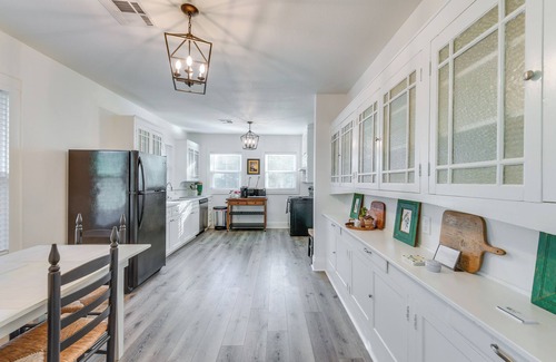 Austin Ave. Casa | Waco Vacation Rental Near Magnolia Market