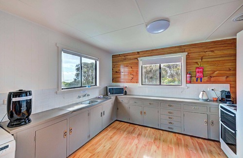 Coles Bay Casa | "Waders" se encuentra frente a la playa, con impresionantes vistas al mar.