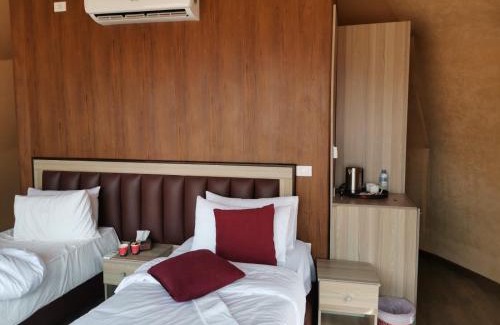 Wadi Rum Hotel | Wadi Rum Venus Luxury Camp