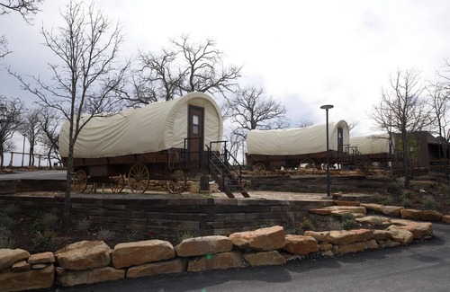 Bridgeport Casa | Wagon 3 - Charming West Wagon Getaway - Modern Comfort & Rustic Vibes
