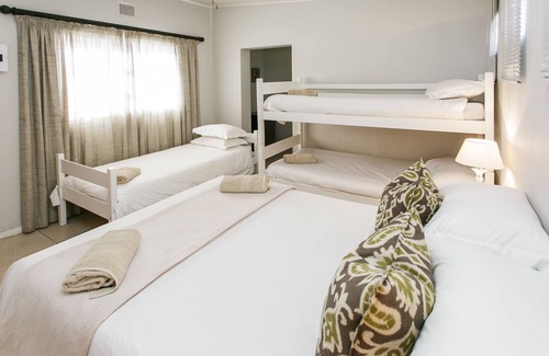 Beaufort West Casa | Wagon Wheel Country Lodge