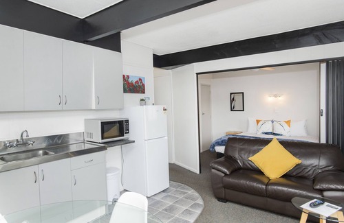 Gisborne Hotel | Waikanae Beach Motel