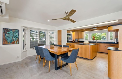 Waialae Iki Ridge Casa | Wailupe Beach Front: Lux Oceanfront w/ Pool, Hot Tub, Beach Access & Stunning Vi