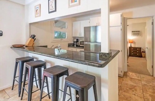 Pupukea Cabaña | Waimea Bay Cottage - Steps to beach, AC
