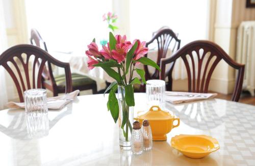 Great Barrington Cama Y Desayuno | Wainwright Inn