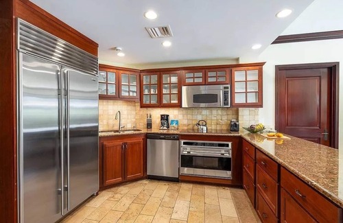 Kapaa Condominio | Waipouli Beach Resort B104 Ground floor ocean & pool view, 2 bed 3 bath sleeps 8