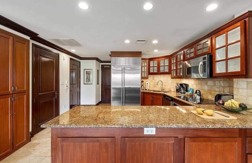 Kapaa Condominio | Waipouli Beach Resort B104 Ground floor ocean & pool view, 2 bed 3 bath sleeps 8